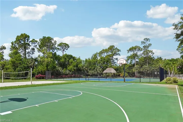 349 Dover Pl 203, Naples, Florida 34104