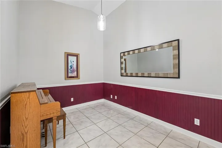349 Dover Pl 203, Naples, Florida 34104