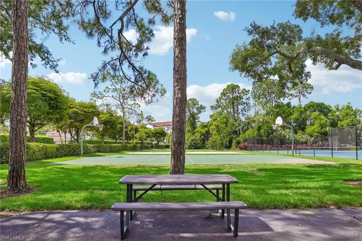 349 Dover Pl 203, Naples, Florida 34104