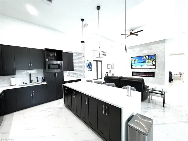 424 Sw 26th Ave, Cape Coral, Florida 33991