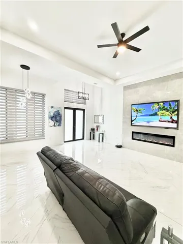 424 Sw 26th Ave, Cape Coral, Florida 33991