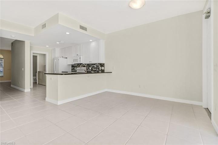 Breakfast counter with more space