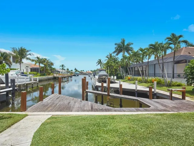 10 Anchor Ct, Marco Island, Florida 34145