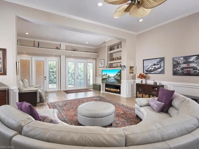 10 Anchor Ct, Marco Island, Florida 34145