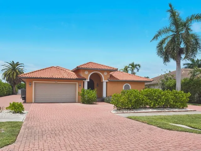 10 Anchor Ct, Marco Island, Florida 34145