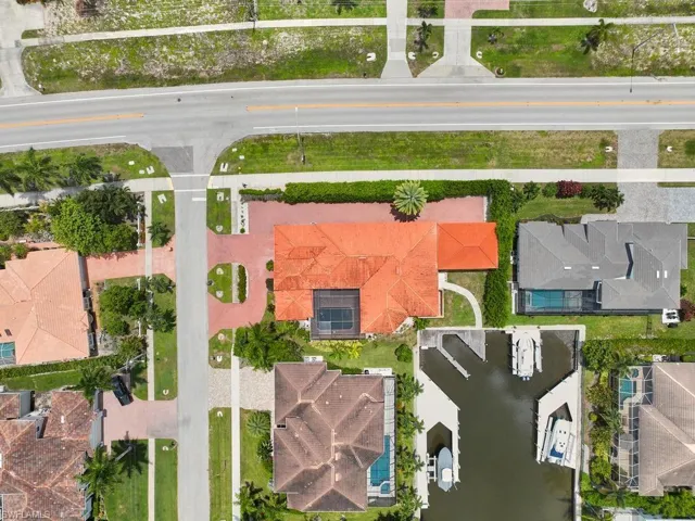 10 Anchor Ct, Marco Island, Florida 34145