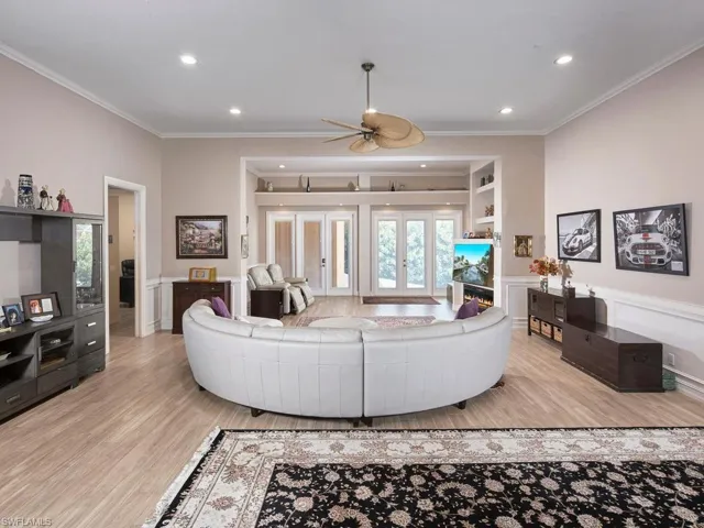 10 Anchor Ct, Marco Island, Florida 34145