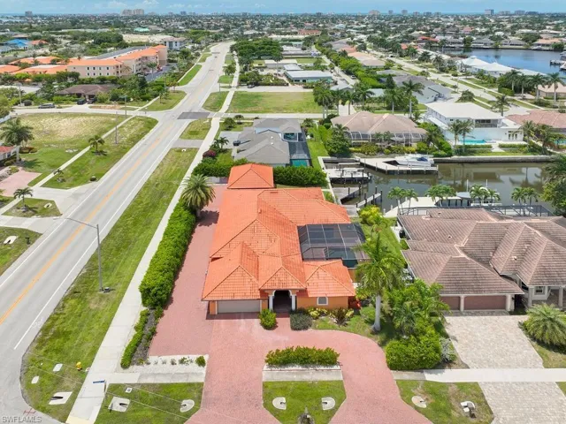 10 Anchor Ct, Marco Island, Florida 34145