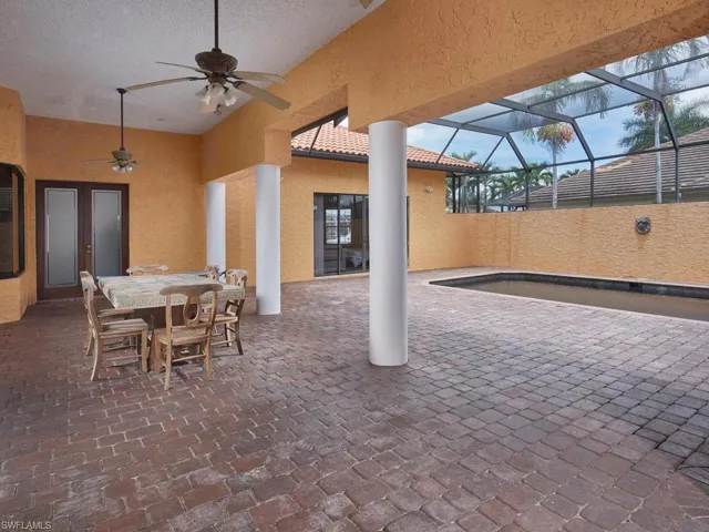 10 Anchor Ct, Marco Island, Florida 34145