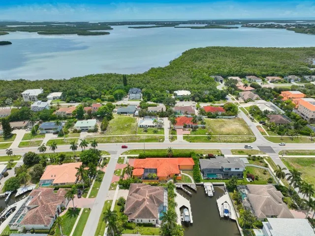 10 Anchor Ct, Marco Island, Florida 34145