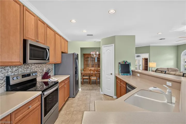 13818 Village Creek Dr, Fort Myers, Florida 33908