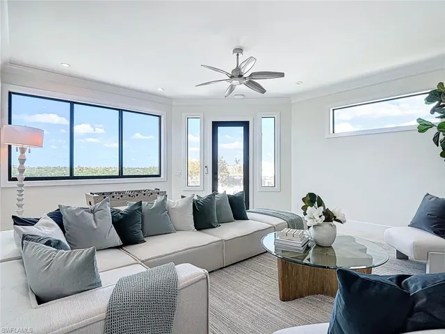 Second level bonus room can be utilitized in so many different ways! Art studio, home fitness center, you name it.