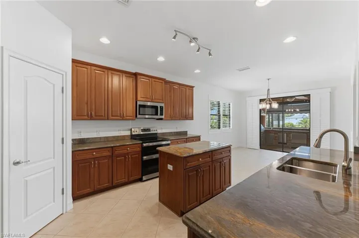 12382 Country Day Cir, Fort Myers, Florida 33913