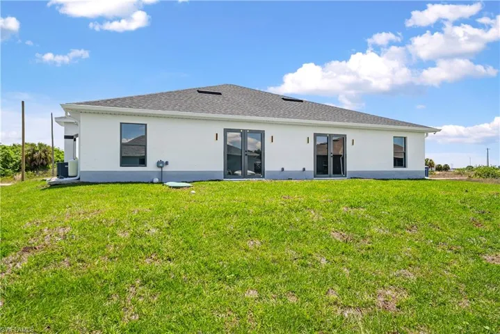 1128-1130  Graystone  AVE, Lehigh Acres, FL 33974