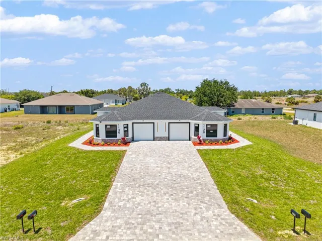 1128-1130  Graystone  AVE, Lehigh Acres, FL 33974