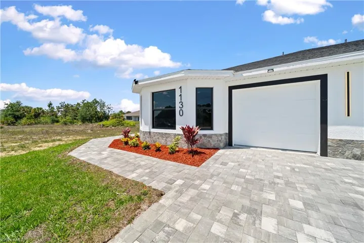 1128-1130  Graystone  AVE, Lehigh Acres, FL 33974