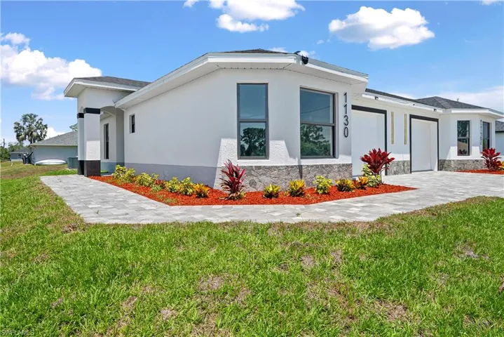1128-1130  Graystone  AVE, Lehigh Acres, FL 33974