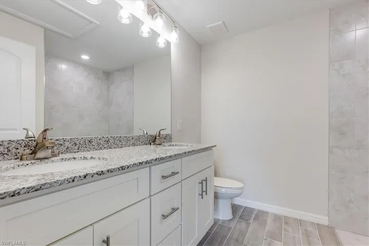owner's ensuite bath