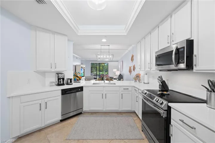 9844  Venezia  CIR, Naples, FL 34113