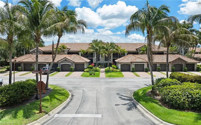 9844  Venezia  CIR, Naples, FL 34113