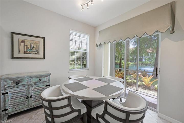 The breakfast nook overlooks the lake - the perfect spot to begin your day!
