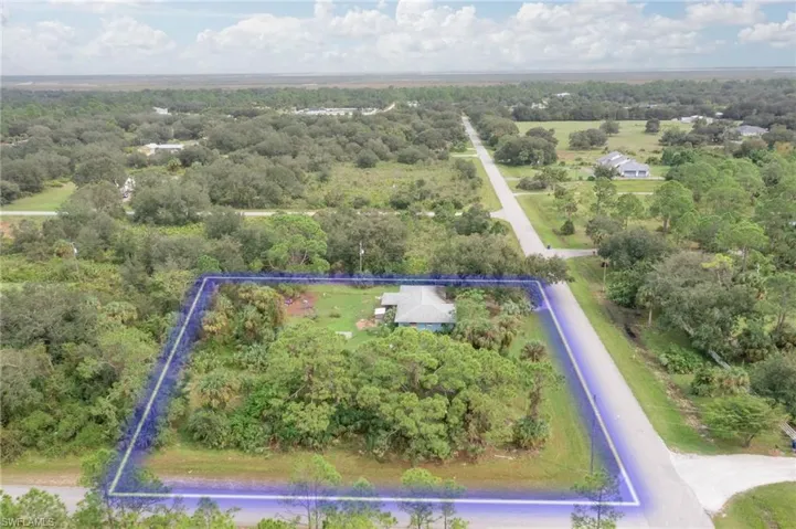 Birds eye view of property