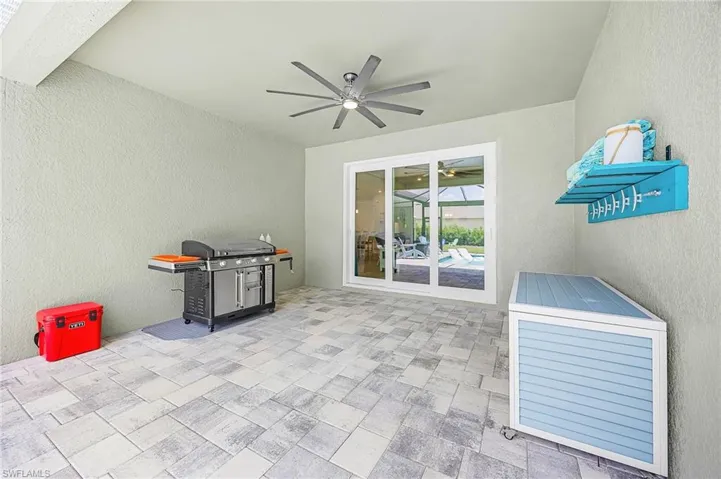 1207 Nw 4th St, Cape Coral, Florida 33993