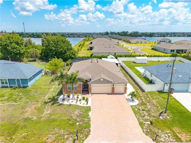 1207 Nw 4th St, Cape Coral, Florida 33993