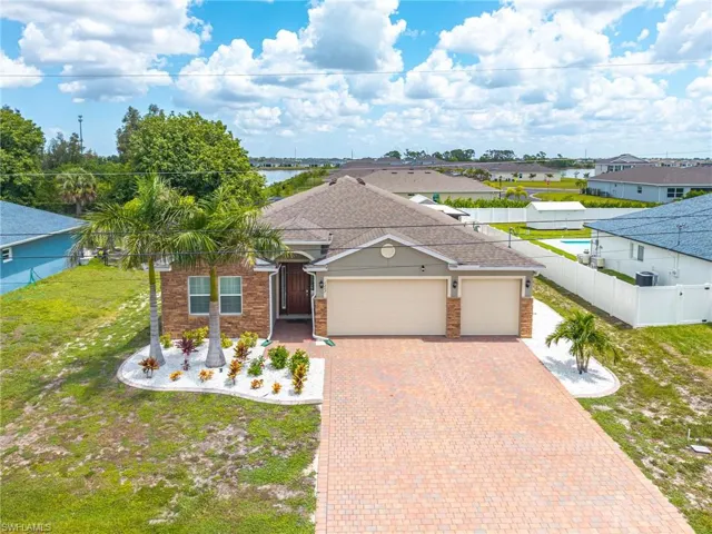 1207 Nw 4th St, Cape Coral, Florida 33993