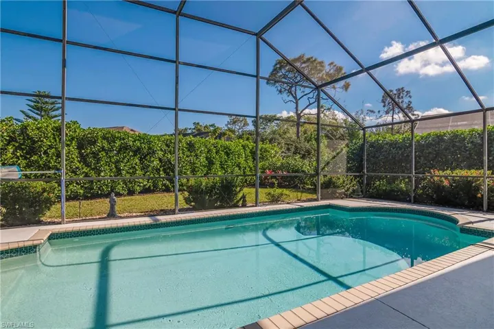 Super Private Pool Area