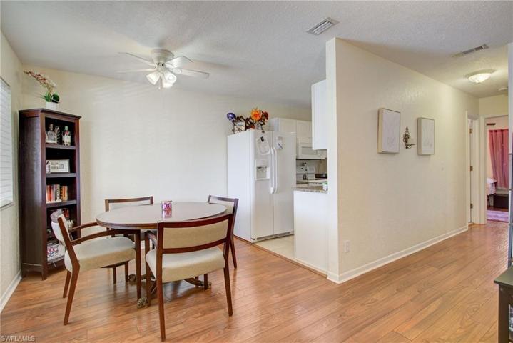 4621  Bayshore  DR, Naples, FL 34112