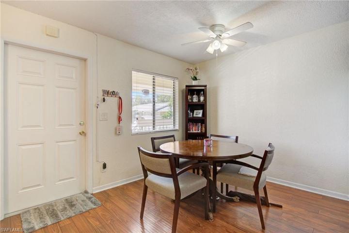 4621  Bayshore  DR, Naples, FL 34112