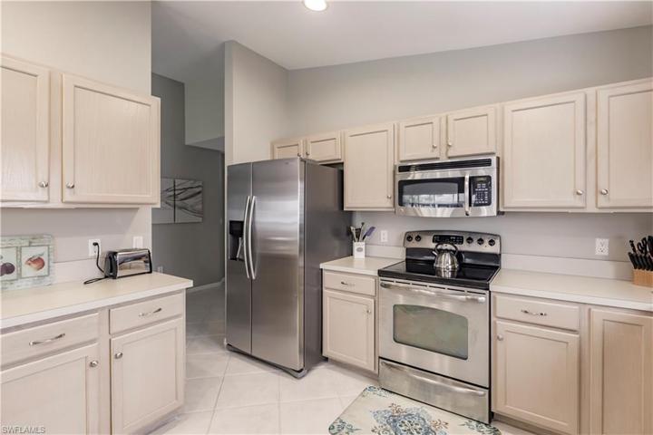 8400  Southbridge  DR, Estero, FL 33967