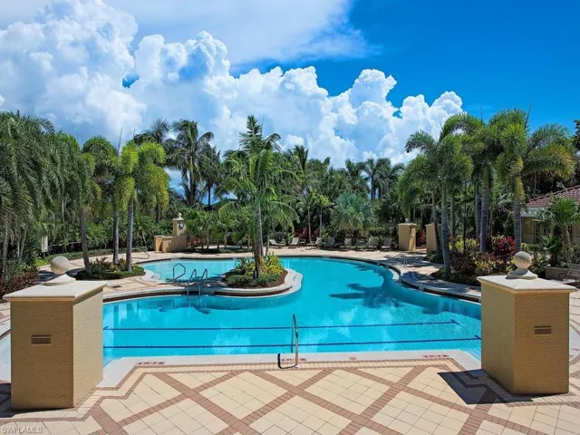 8787 Bay Colony Dr 302, Naples, Florida 34108