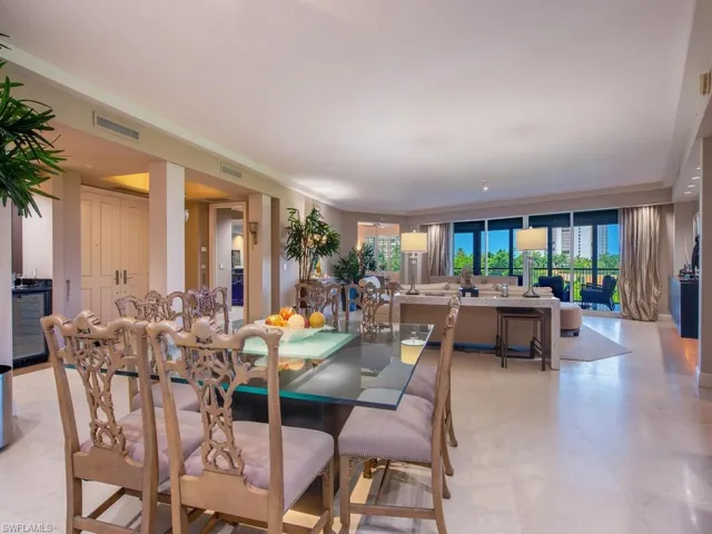 8787 Bay Colony Dr 302, Naples, Florida 34108