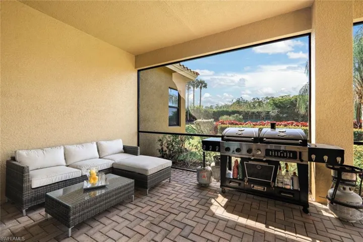 Private Screened Lanai!