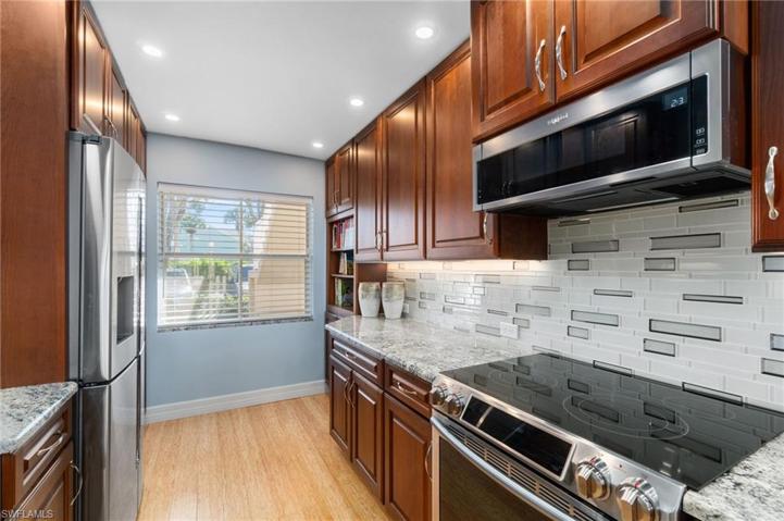 132  Pebble Shores  DR, Naples, FL 34110
