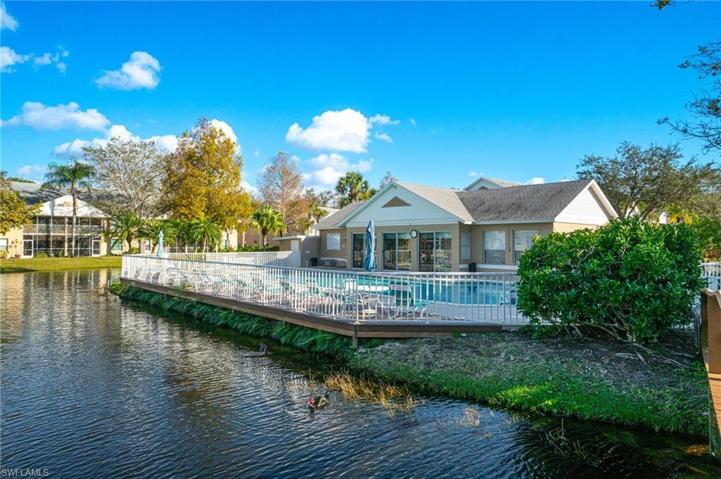 132  Pebble Shores  DR, Naples, FL 34110