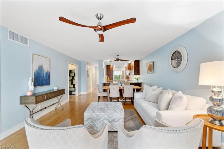 132  Pebble Shores  DR, Naples, FL 34110