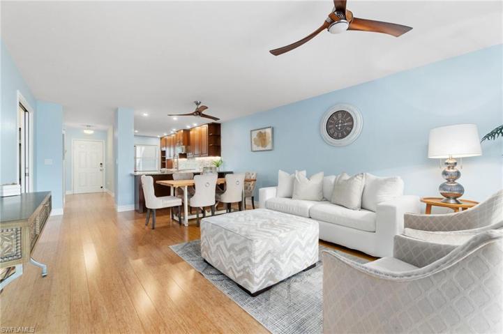 132  Pebble Shores  DR, Naples, FL 34110