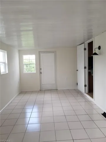 11  Muleshoe  TRL, Naples, FL 34113