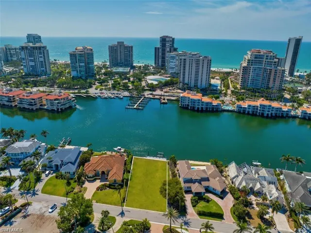 315 Neapolitan Way, Naples, Florida 34103