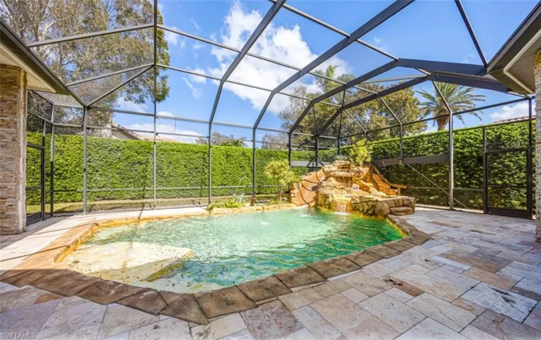 198  Monterey  DR, Naples, FL 34119