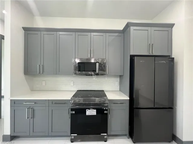 2605  4th SW ST, Lehigh Acres, FL 33976