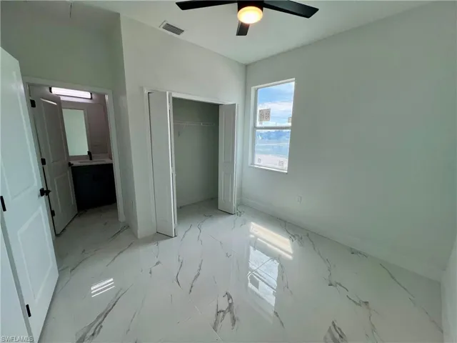 In law 4th bedroom with private bathroom