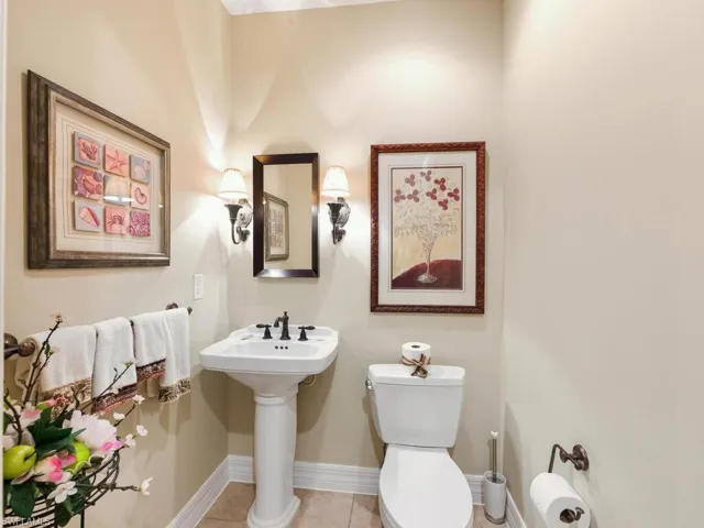 Half bath conveniently located