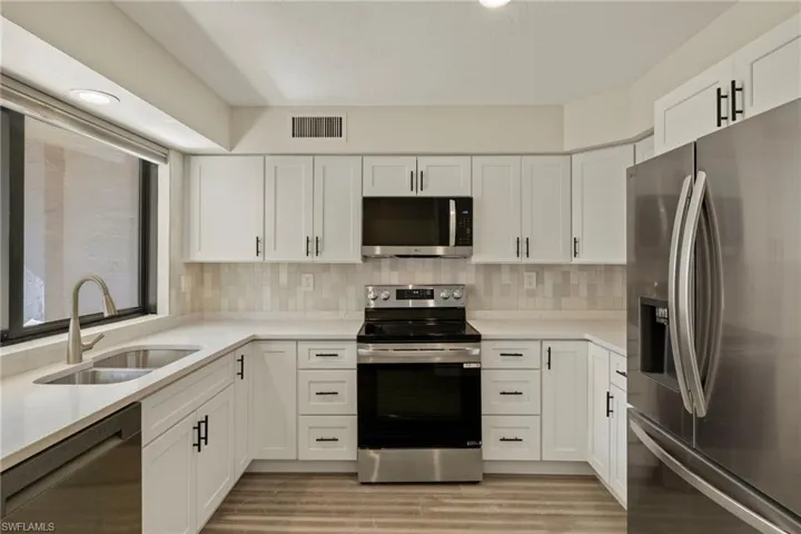 3101 Riviera Dr, Naples, Florida 34103