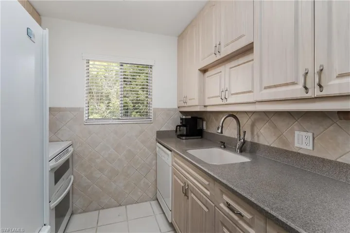1100 Gulf Shore Blvd N 306, Naples, Florida 34102
