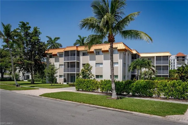 1100 Gulf Shore Blvd N 306, Naples, Florida 34102