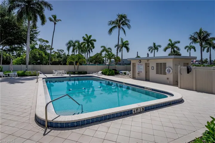 1100 Gulf Shore Blvd N 306, Naples, Florida 34102